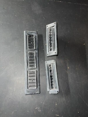 1972 - 1980 Dodge Dealer Add On AC Dash Vents 72 73 74 75 76 77 78 79 Mopar A/C Foto 1 de 4
