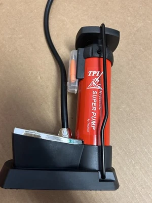 Bomba de pie de bicicleta TPI con medidor de lujo, Schrader y Presta, bomba de bola  Foto 1 de 4