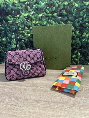 Монограмма многоцветный матлассе диагональ мини GG Marmont сумочка розовый и синий - Изображение 1 из 4