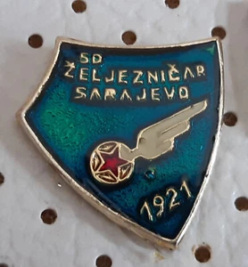 Football club FK Zeljeznicar Sarajevo 1921 Bosnia ex Yugoslavia vintage  pin - Picture 1 of 1