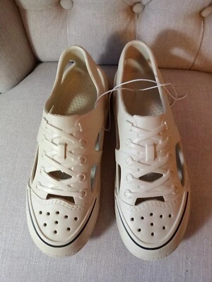 plastic tenny like shoe white with black line - Image 1 of 4