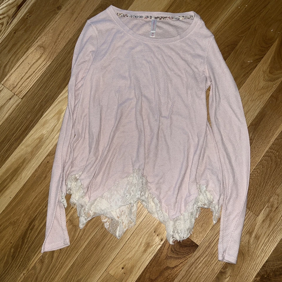 Top para mujer Xhilaration XS rosa LS camisa ribete de encaje BB Foto 1 de 1
