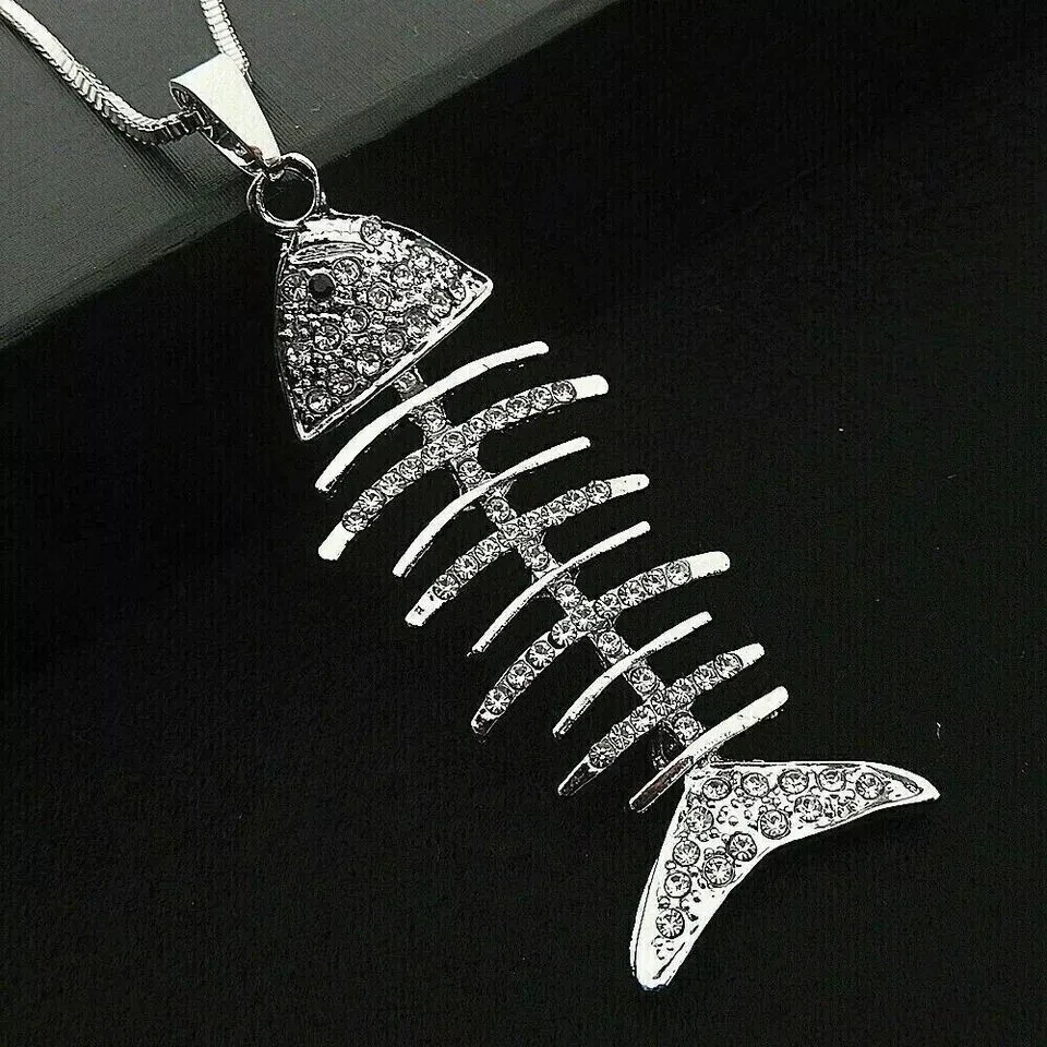 Мужской кулон с рыбьим черепом круглой огранки с имитацией бриллианта покрытие белым золотом 14 карат 3 карата - Изображение 1 из 4