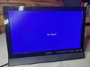 Vizio Razor LED E190VA 19" HDTV LED LCD TV HDMI Retro Gaming Tested Works - Picture 1 of 7