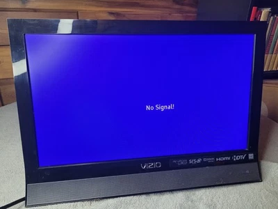 Vizio Razor LED E190VA 19" HDTV LED LCD TV HDMI Retro Gaming Tested Works - Image 1 of 4