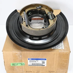 Genuine FORD 1999-2005 F-250/350 Super Duty Brake Assy Rear Driver 4C3Z-2210-AA - Bild 1 von 1