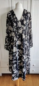 Primark Black Floral Print Gold thread Smock Boho Long Maxi Dress Size 12 - Picture 1 of 5