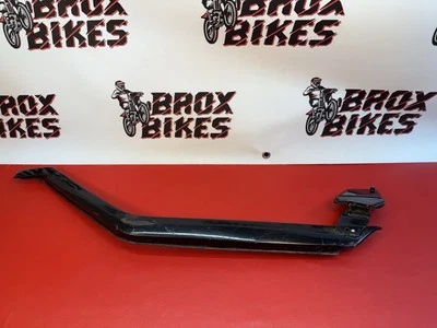 Riel lateral izquierdo OEM HONDA (negro) 1986-07 CH80 Elite 80 64307-GV4-900ZF CH Foto 1 de 4