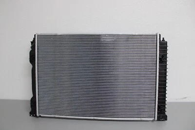2002 2003 2004 2005 2006 2007 2008 AUDI A4 A6 RADIATOR Foto 1 de 4