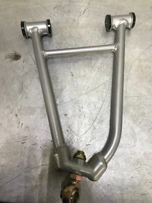 NOVO OEM POLARIS 2005 FUSION ou SWITCHBACK 900 FRENTE DIREITA PRATA SUPERIOR UM BRAÇO  - Imagem 1 de 3