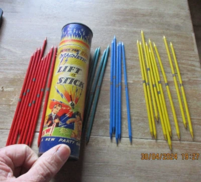 Ancien Jeu tel Mikado Peter Pan Magnetic Lift a Stick  Made in England Incomplet - Photo 1/4