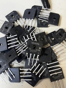 5c 50 Stück Halbleiter 6A @ 100V 12 Watt Brückengleichrichter P/N: GBU6B - Bild 1 von 4