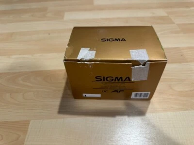 Sigma AF 70-210mm f/4-5.6 APO UC zoom lens for Minolta/Sony A-mount - Image 1 of 4