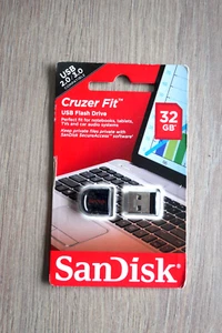 SAN DISK ULTRA - MICRO SDHC UHS-I CARD WITH ADAPTER - 32 GB - Picture 1 of 2