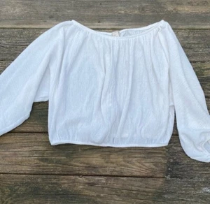H&M white on or off shoulder cropped blouse size Medium - Picture 1 of 7