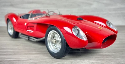 CMC 1/18 Ferrari 250 Testa Rossa, 1958 Pontoon Fender Red RARE Beautiful Boxed - Image 1 of 4