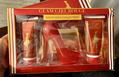 JUEGO DE REGALO DE 3 PIEZAS FRAGANCIA ALTA COSTURA GLAM GIRL ROUGE PARA MUJER (3,4 OZ EDP/S+BL+SG) Foto 1 de 4