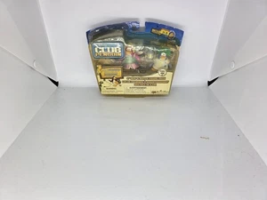 Paquete de figuras Club Penguin 2" Mix 'N Match (PAQUETE MY NOT BE PREFECT) - Imagen 1 de 2