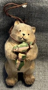 Geschnitzter Holzbär mit Fischen Ornament Vintage 3 Zoll EUC - Bild 1 von 4