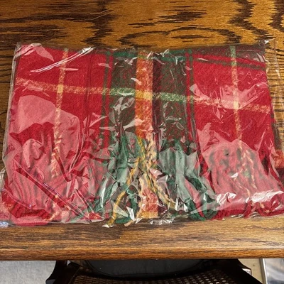 Bufanda de invierno. Rojo, verde, dorado. Nuevo. Navidad. Talla única Foto 1 de 2