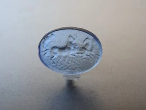 VICTORY FOUR HORSE CHARIOT frosted baby blue Venetian glass Cameo*oval*16mmx12mm - Picture 1 of 9