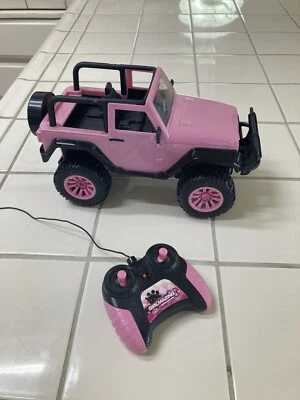 Jada Toys GIRLMAZING (96991) Big Foot Jeep R/C Vehicle 1:16 Scale - Pink Fresh- - Image 1 of 4
