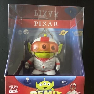 Figura #17 Disney Pixar Toy Story Alien Remix Vinilo Duke Caboom 3" - Imagen 1 de 3