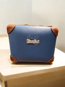 Disney 2024 Disneyland Hotel Vintage Style kleiner Koffer Kosmetikkoffer Reisegepäck - Bild 1 von 5