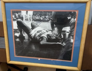 Willis Reed Signed Photo New York Knicks Framed Autograph NBA Basketball - Picture 1 of 4