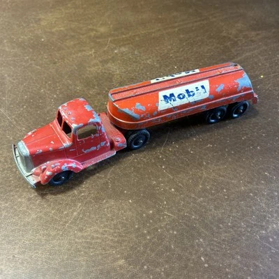 BONITO CAMIÓN CISTERNA MÓVIL VINTAGE TOOTSIETOY ROJO 1947 MACK L LINE RARO Foto 1 de 4