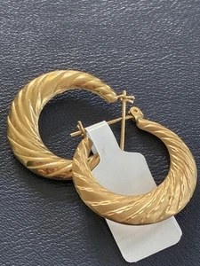 2.89 Grams 14k Gold Vintage Estate Fresh Earrings Hoop Style  - Picture 1 of 6
