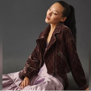 7 for All Mankind Cropped Velvet Moto Jacket Large NEU Neu mit Etikett Purple Plum - Bild 1 von 17