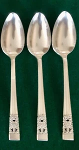 3 Oneida Community CORONATION Silverplate OVAL SOUP/DESSERT/PLACE SPOONS 7 3/8” - Picture 1 of 2