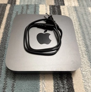 Excellent Condition Mac Mini 2018 i5 16gb RAM 256Gb Ssd W Cord - Picture 1 of 13