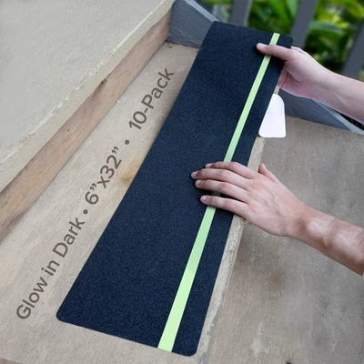 Degraus de tração antiderrapantes com listras escuras brilhantes (pacote com 10) 6" X 32" antiderrapantes - Imagem 1 de 4