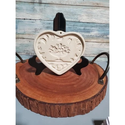 Pampered Chef Ltd Heart Family Heritage Collection 1999 USA Ceramic Wall Decor - Image 1 of 2