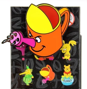 Spilla smaltata lattina acqua Loungefly Winnie The Pooh Heffalumps 1,5" nuova 2023 Disney - Foto 1 di 14