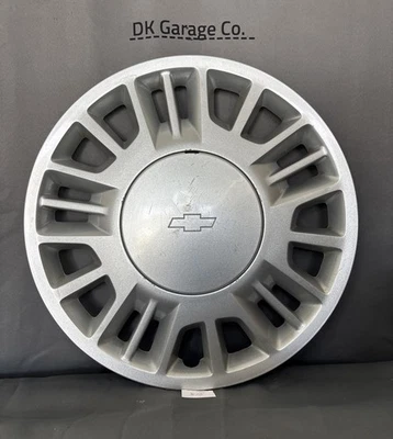 Chevrolet Malibu 2000-2005 15 pulgadas tapacubos OEM cubierta de rueda #3233, 9593496 Foto 1 de 4