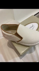 Bonpoint Ecru Slip on Canvas Girls boys Sneaker Size 26 Brand New in Box - Picture 1 of 11