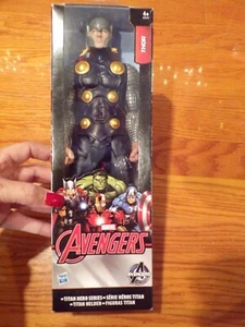 Nueva en caja Figura de Acción Marvel Avengers MUÑECA THOR TITAN HERO SERIE 11" t B746 - Imagen 1 de 4