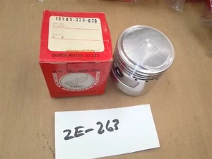 HONDA CB77 305 CL77 4thOversize 1.00 NOS PISTON GENUINE 13105-275-020 NOS ZE-263 - Picture 1 of 1