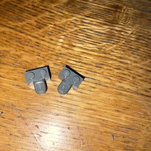 2x Lego Arm holder brick 1 x 2 dunkelgrau 30014 - Bild 1 von 2