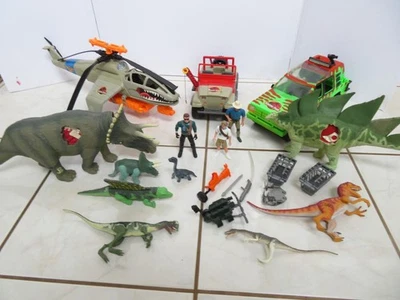 Lote de figuras Triceratops del Parque Jurásico de la década de 1990 de captura Copter Bush Devil Explorer Foto 1 de 4