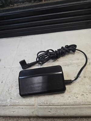 Singer Sewing Machine Foot Pedal Control Untested - Image 1 of 4