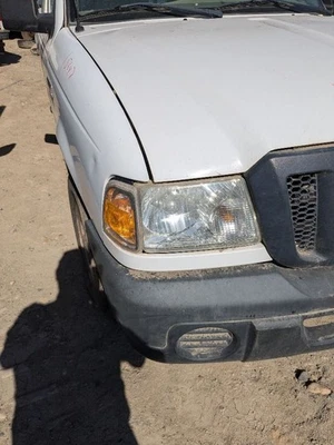 Farol direito do passageiro compatível com 01-11 RANGER 2107177 - Imagem 1 de 4