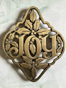 Avon Joy Christmas Lacquered Brass Color Cast Iron Trivet Wall Hanging Vintage - Picture 1 of 2