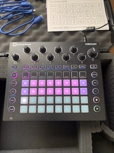 Novation Circuit - With Hard Case - Picture 1 of 5