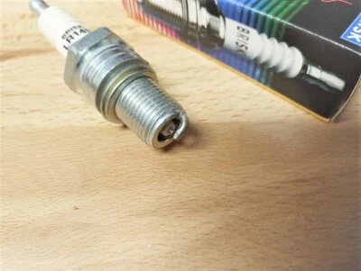 BRISK LR14S-7 Silver Upgrade Spark Plugs fit: BSA B25 - 250 - 1968 to 1971 - Image 1 of 4