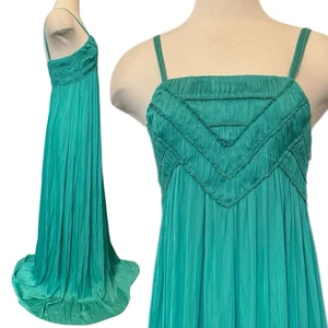 NUEVO CON ETIQUETAS INTERMIX Vestido Maxi Sin Mangas Verde Satinado Sedoso Fluido Leona Resort - Imagen 1 de 9