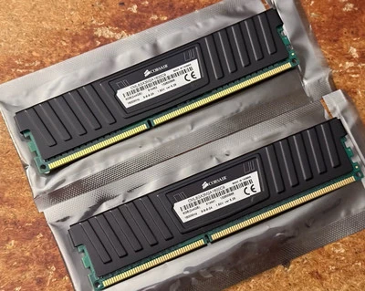 Corsair Vengeance 8GB (2x4GB) DDR3 1600MHz RAM CML8GX3M2A1600C9 - Image 1 of 4